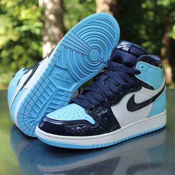 Nike Air Jordan 1 Retro High OC Blue Chill Patent Navy Women's 8.5 US 40 EUR UNC - Picture 1 of 12